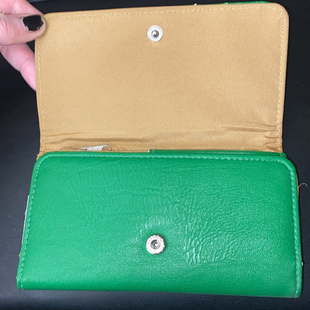 Jessica Simpson Wallet - Picture 2 of 7